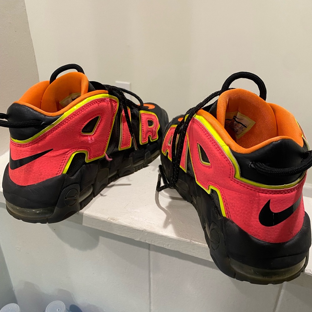 Nike Uptempo Sneakers